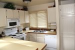 Mammoth Lakes Vacation Rental Sunrise 12 - Fully Equipped Kitchen